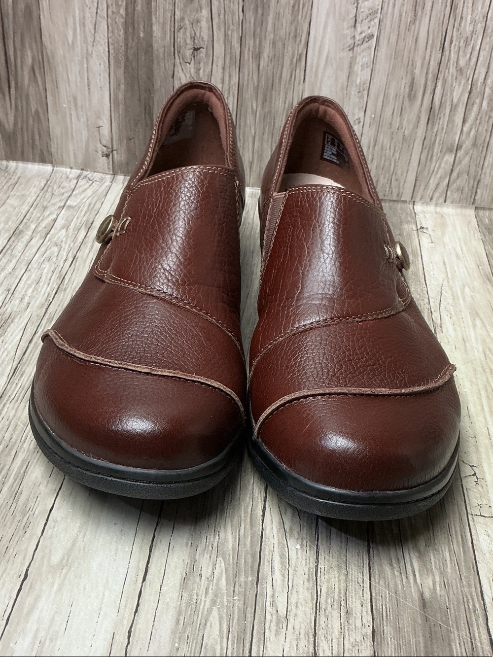 Clarks Women’s Chestnut Brown Leather Slip-On Loafers